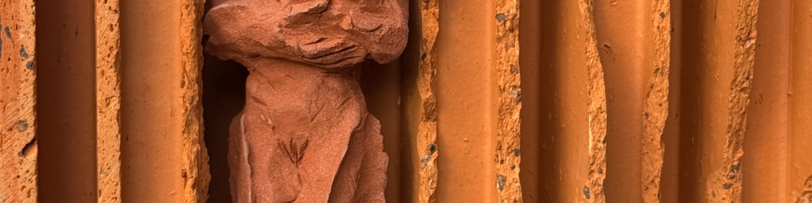 Символ стійкості у центрі Львова: галерея ZAG презентувала фінальну частину скульптурного ансамблю